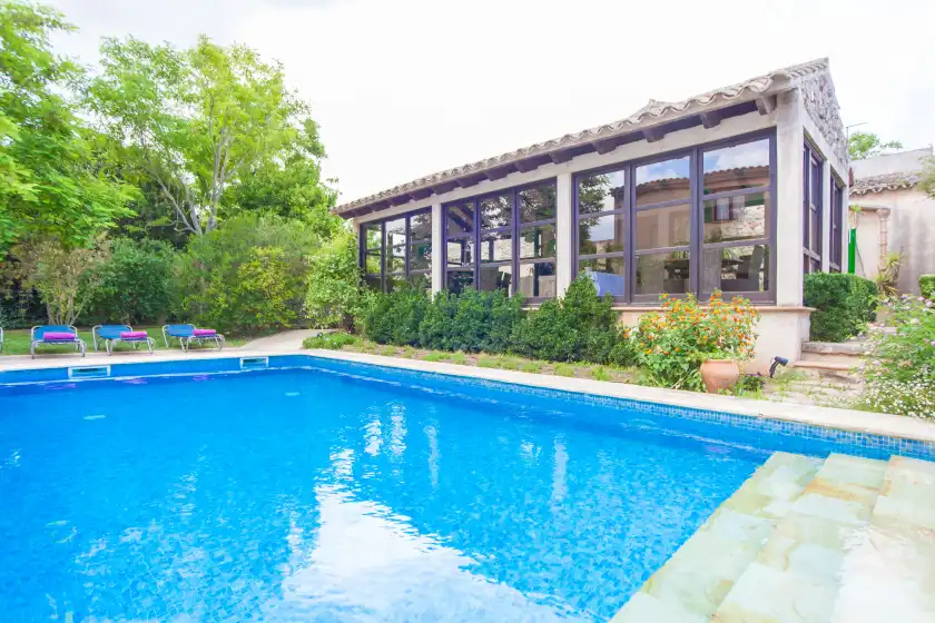 Holiday rentals in Can casta, Petra