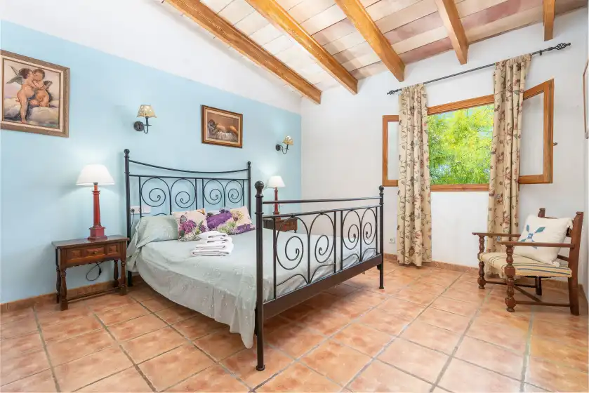 Holiday rentals in El reboster (carboneras), Maria de la Salut