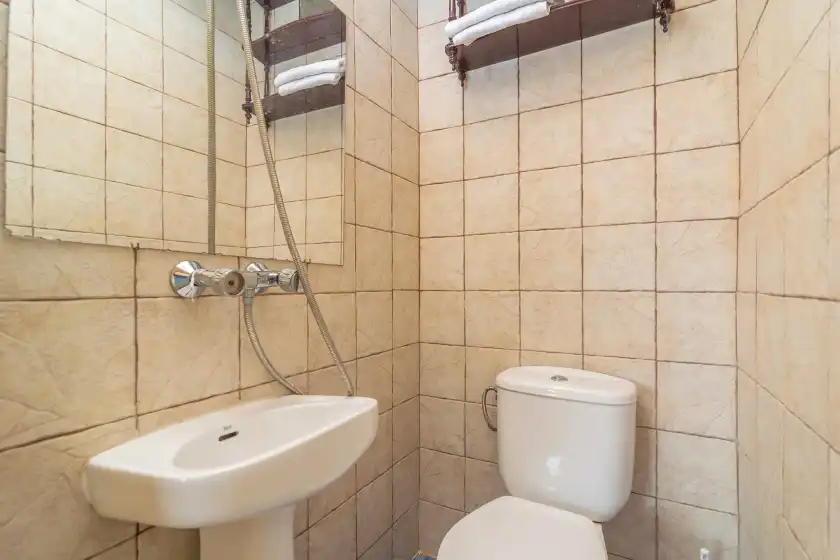 Holiday rentals in El reboster (carboneras), Maria de la Salut