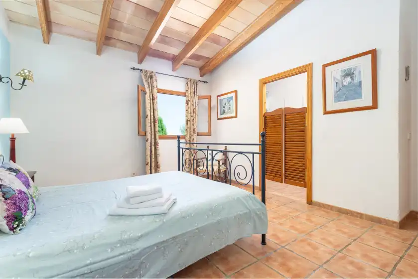 Holiday rentals in El reboster (carboneras), Maria de la Salut