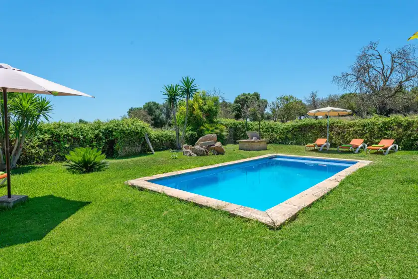 Holiday rentals in El reboster (carboneras), Maria de la Salut