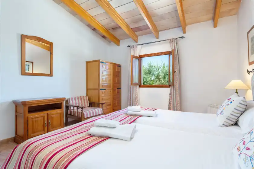 Holiday rentals in El reboster (carboneras), Maria de la Salut