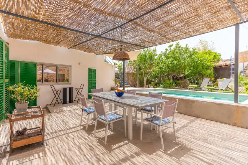 Holiday rentals in Sa teulera de pina, Pina