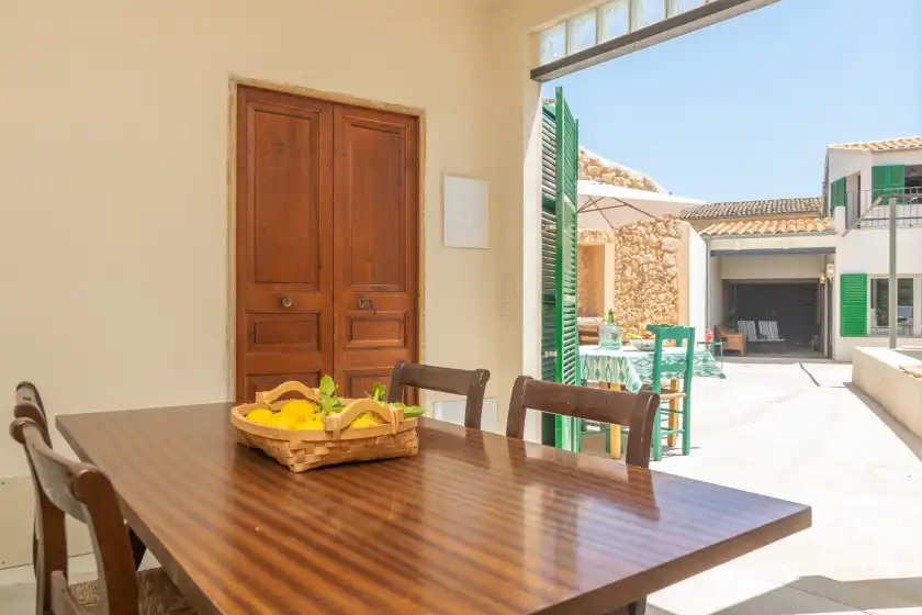 Holiday rentals in Sa teulera de pina, Pina