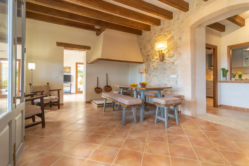 Holiday rentals in Ses cases velles de son baró, Sant Joan