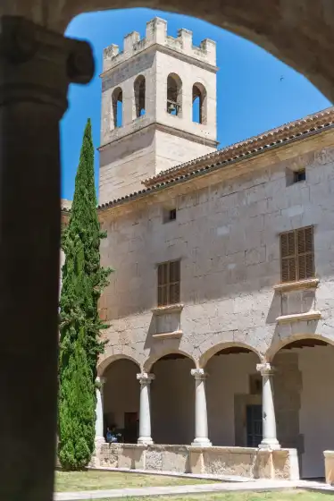 Holiday rentals in Juniper (inca), Inca