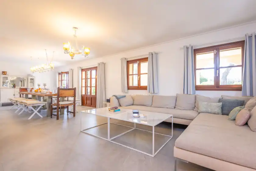 Holiday rentals in Casa leo, Platja de Muro