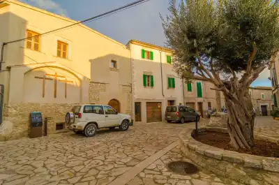 Plaça de les Tres Creus, Mallorca