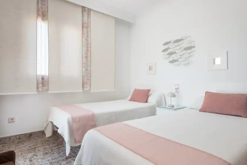 Holiday rentals in Villa isabel, Platja de Muro