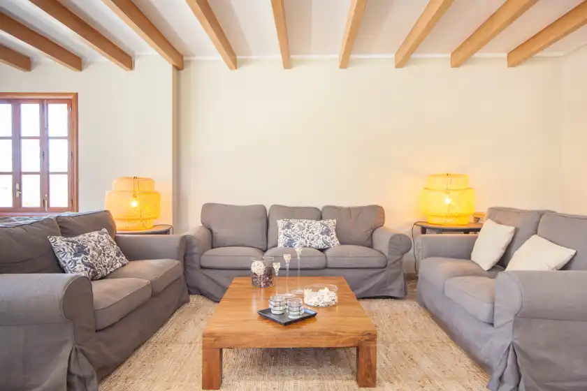 Holiday rentals in Finca can pol, Inca