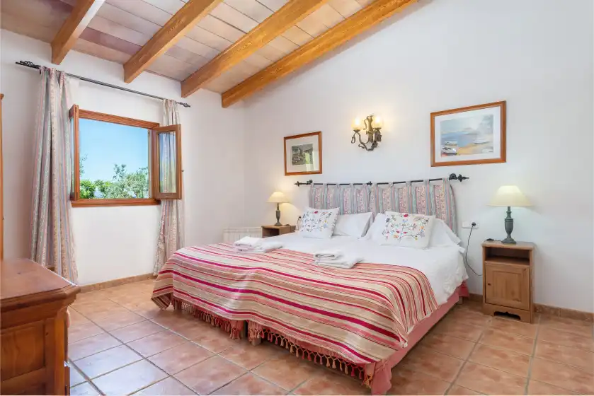 Holiday rentals in El reboster (carboneras), Maria de la Salut
