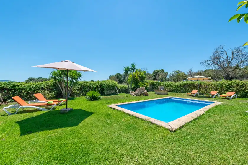 Holiday rentals in El reboster (carboneras), Maria de la Salut