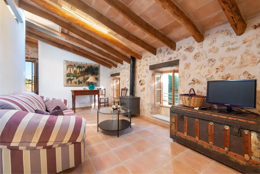 Holiday rentals in Sa teulera de pina, Pina