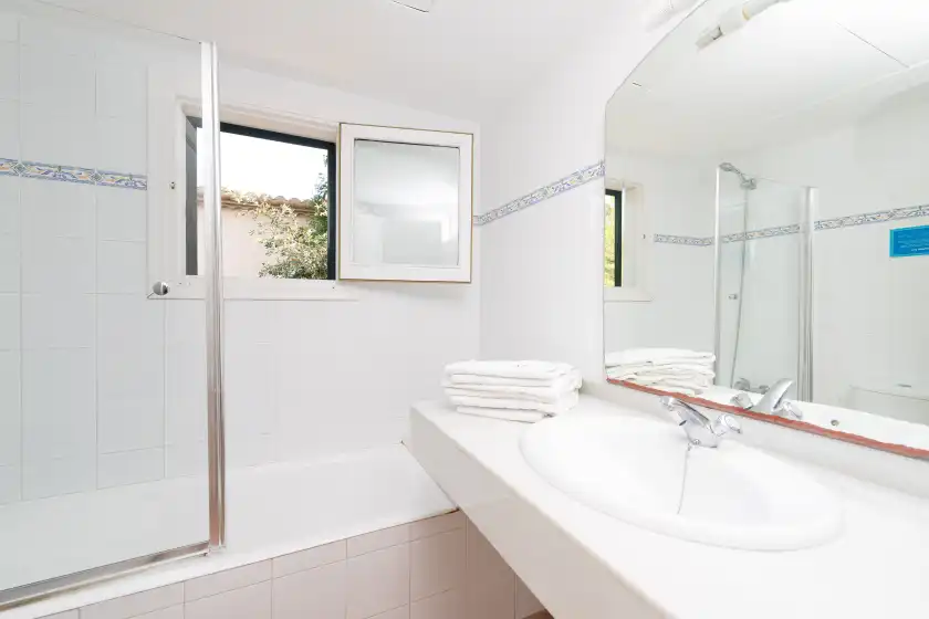 Holiday rentals in El pinar, Cala Sant Vicenç