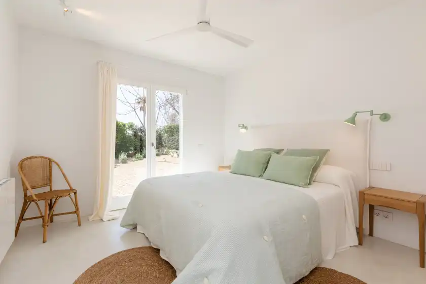 Holiday rentals in Sa blava, Cap d'en Font