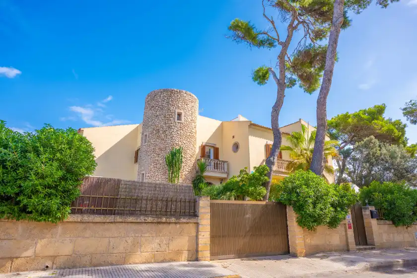 Holiday rentals in Casa leo, Platja de Muro