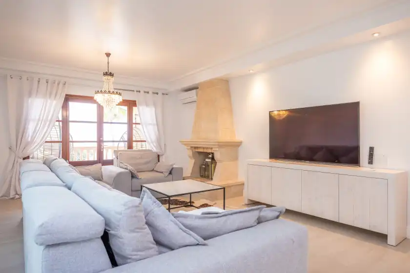 Holiday rentals in Casa leo, Platja de Muro